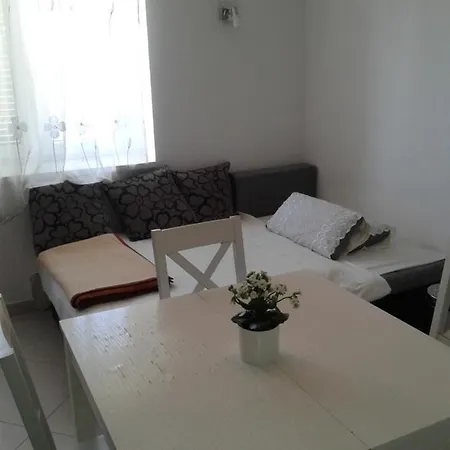 Apartment Suzana Omis